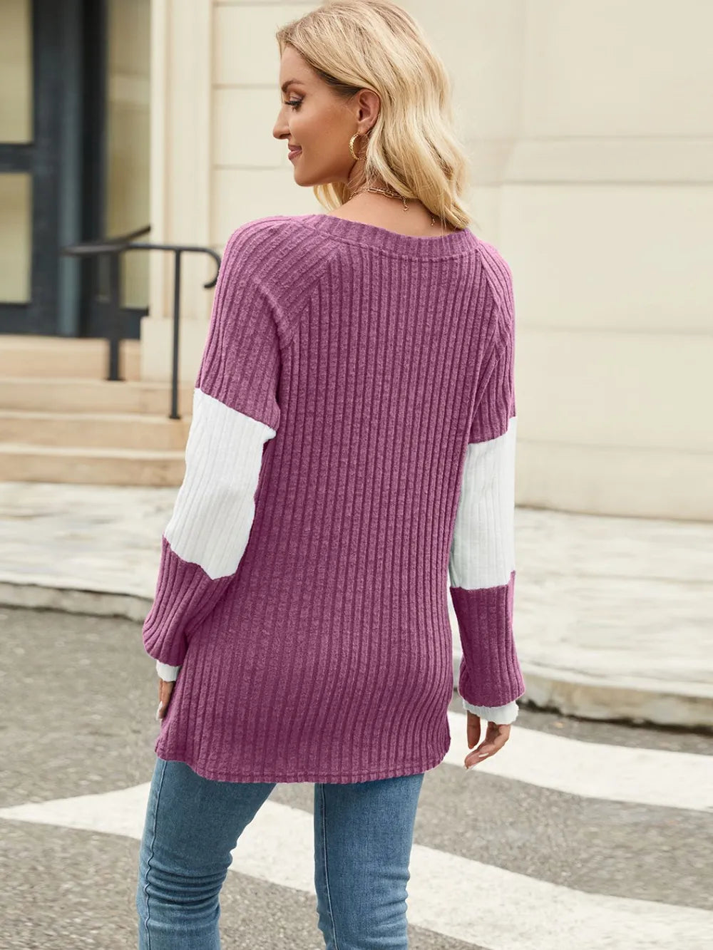 Long sleeved V-neck contrasting loose T-shirt button top for women